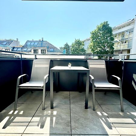Stylische Wohnung Mit Balkon Вена Экстерьер фото