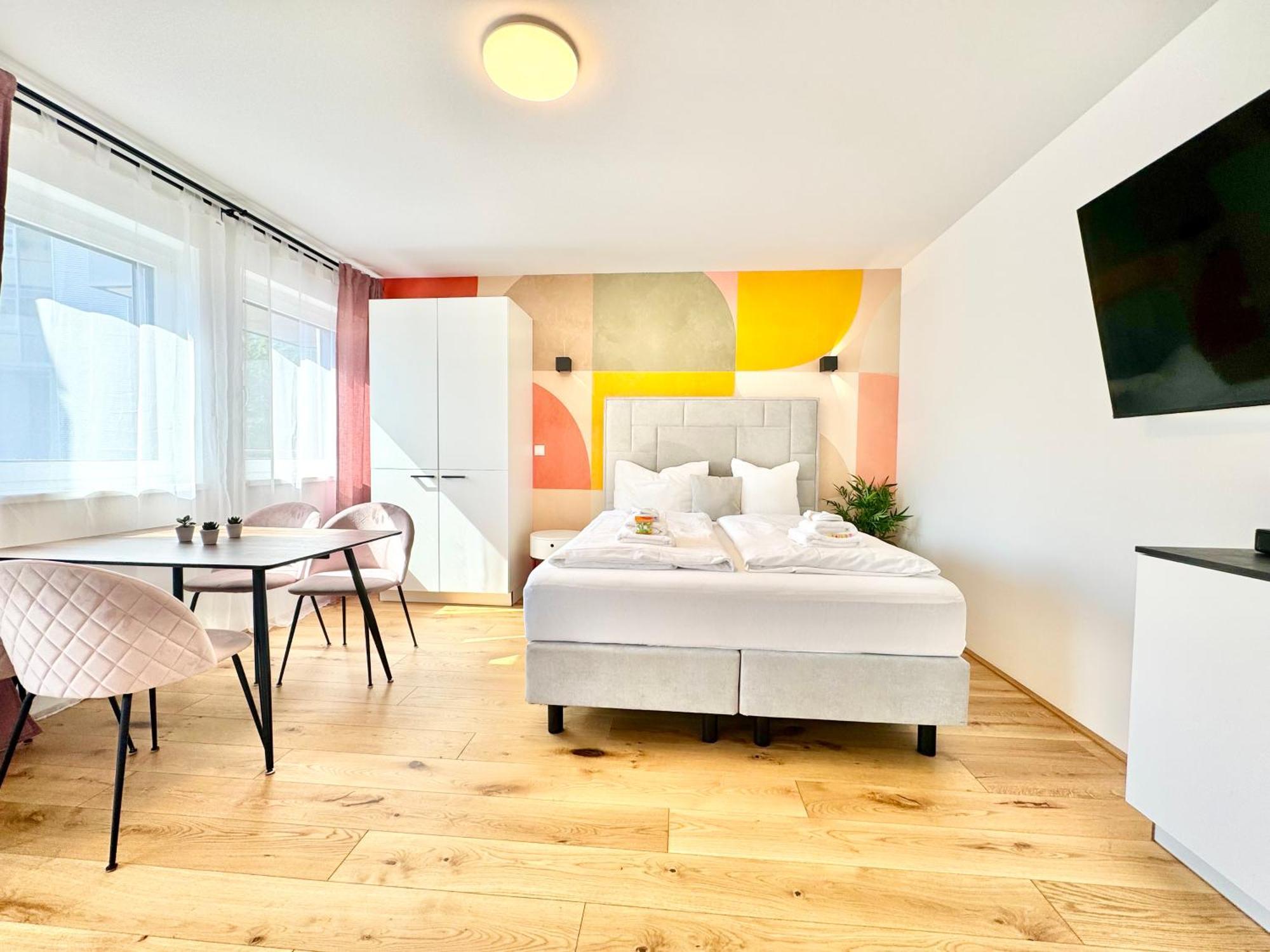 Stylische Wohnung Mit Balkon Вена Экстерьер фото